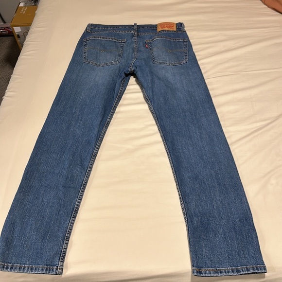 Levi’s 502, W32 L32, light to medium wash denim - Picture 6 of 9